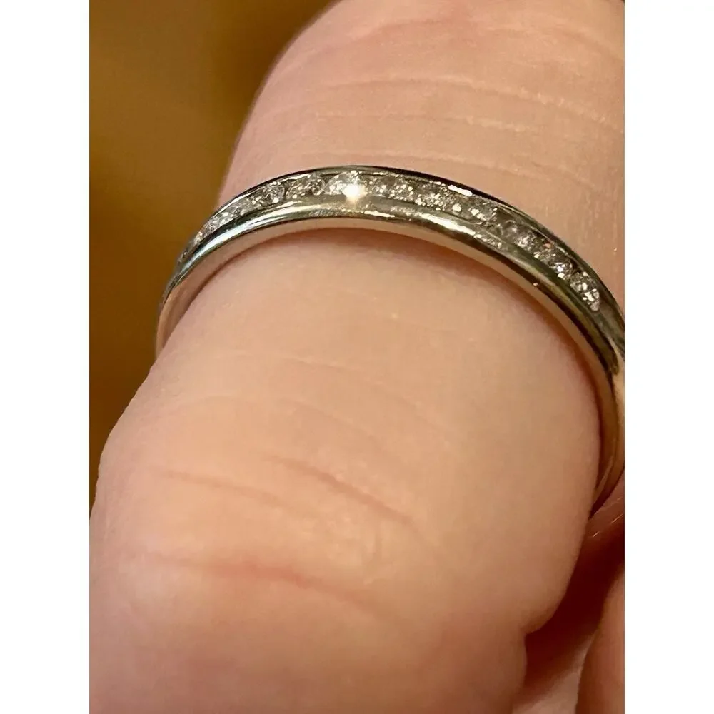 Vintage Rogers 1/4 CTW Diamond Channel Wedding Band Ring Size 8 w/ Box
